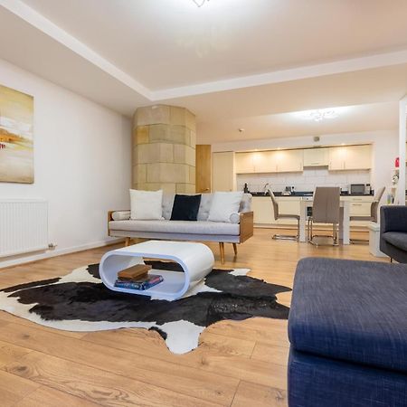 Ac19 Lower North Aisle - Luxury Self Catering 2 Bedroom Apartment حصن أوغسطس المظهر الخارجي الصورة