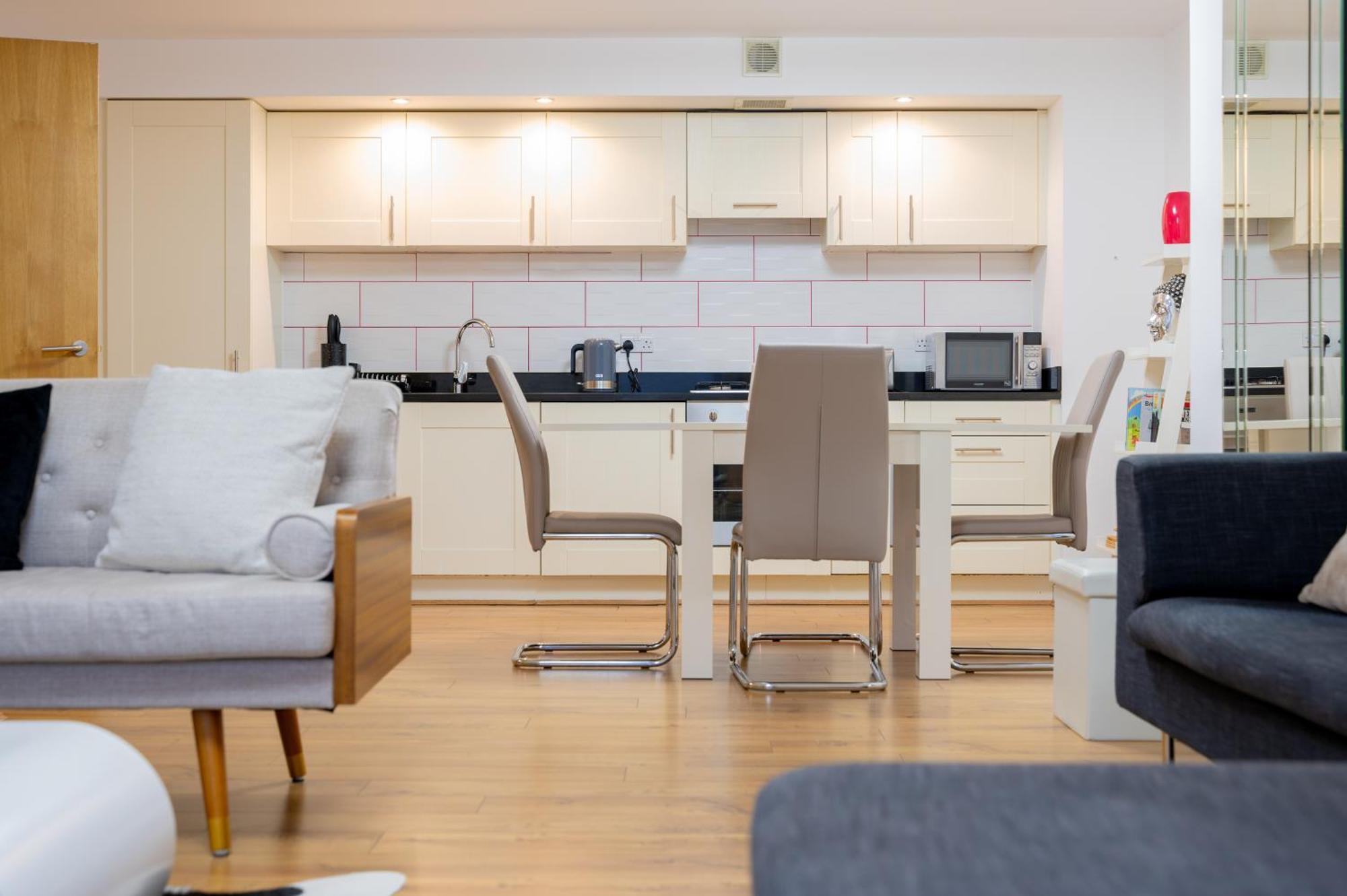 Ac19 Lower North Aisle - Luxury Self Catering 2 Bedroom Apartment حصن أوغسطس المظهر الخارجي الصورة